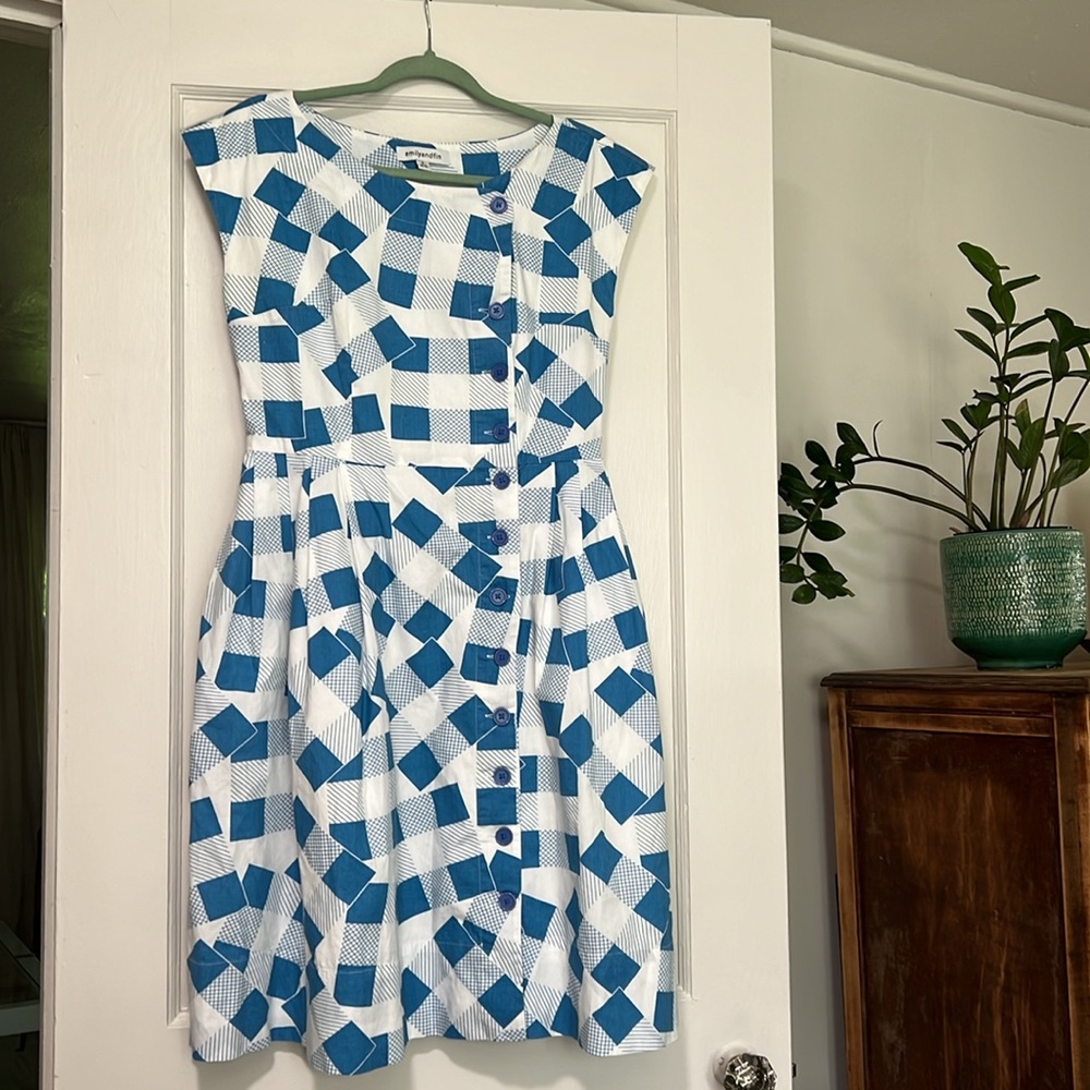 Emily and Fin Cotton Retro Dress with pockets. Rare find. Size Medium- EUC